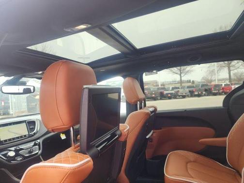 2026 Chrysler Pacifica Pinnacle
