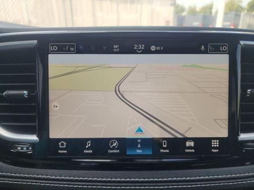 Diamond Black 2026 Chrysler Pacifica Limited