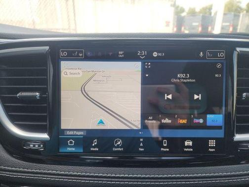 Diamond Black 2026 Chrysler Pacifica Limited