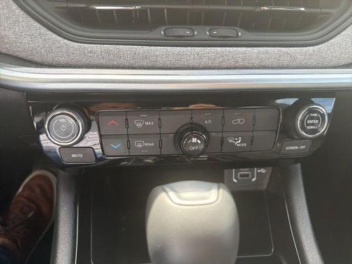 Bright White Clearcoat 2024 Jeep Compass Latitude Lux