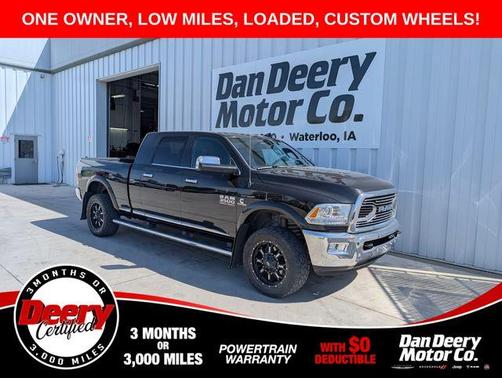 Brilliant Black Crystal Pearlcoat 2017 RAM 3500 Limited