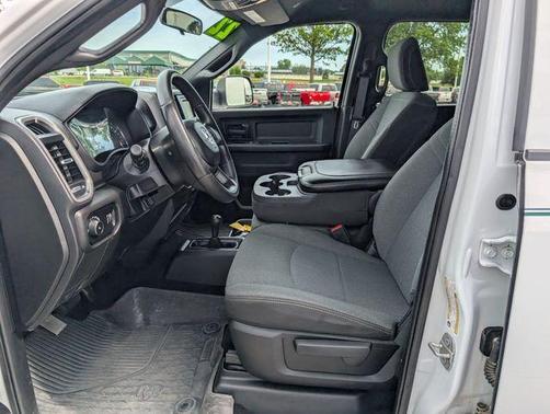 Bright White Clearcoat 2022 RAM 2500 Tradesman