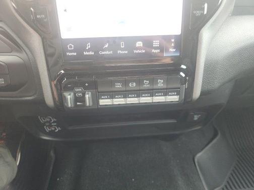 Diamond Black 2026 RAM 2500 Tradesman