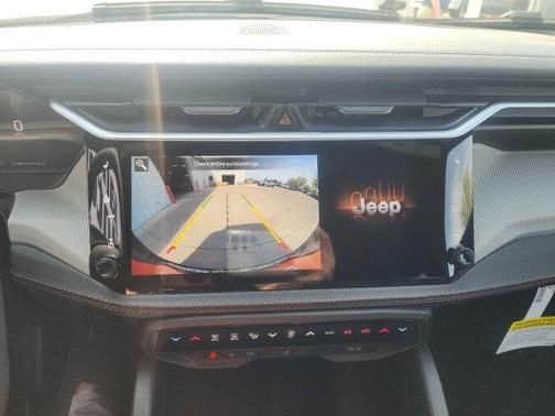 Diamond Black 2026 Jeep Cherokee LAREDO/LIMITED