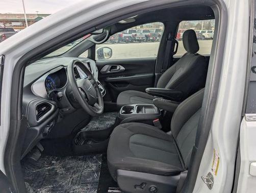 2023 Chrysler Pacifica Touring