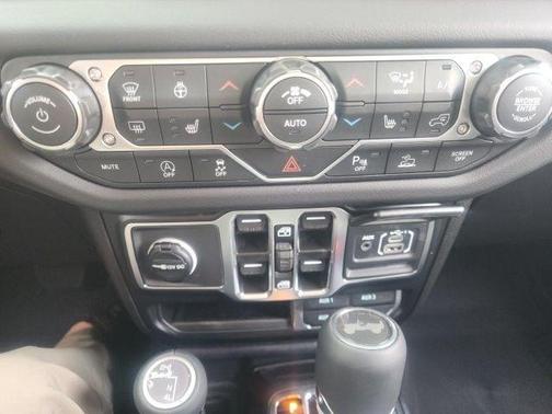 GOLDILOCKS 2026 Jeep Wrangler Sahara