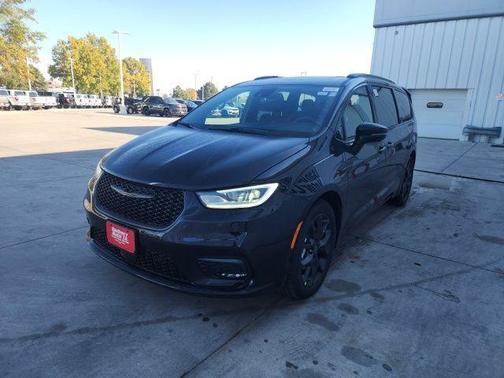 2026 Chrysler Pacifica Limited