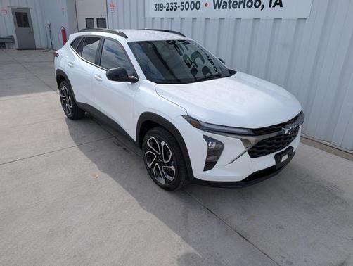 Summit White 2025 Chevrolet Trax 2RS
