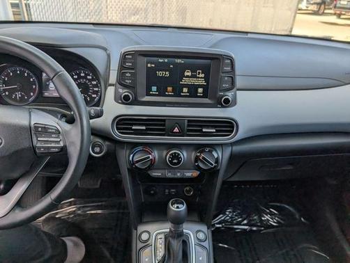 2020 Hyundai KONA SEL