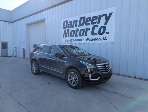 Stellar Black Metallic 2017 Cadillac XT5 Luxury
