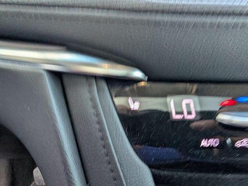 Stellar Black Metallic 2017 Cadillac XT5 Luxury