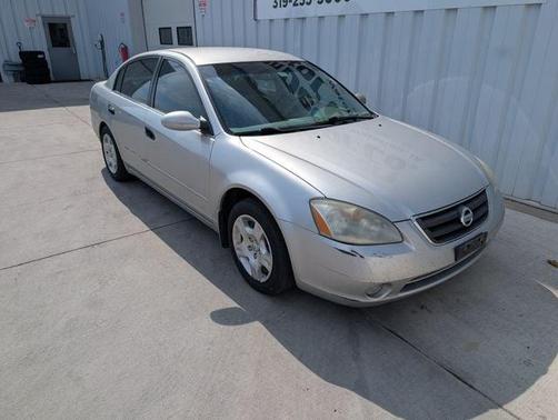 Sheer Silver 2002 Nissan Altima 2.5 S