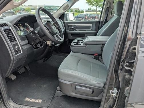 2016 RAM 1500 SLT