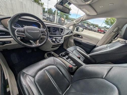 2018 Chrysler Pacifica Touring-L