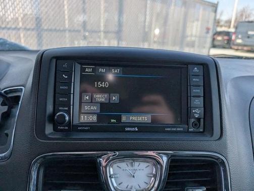 2012 Chrysler Town & Country Touring-L