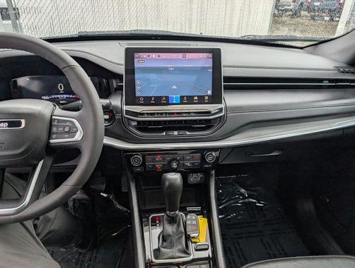 Bright White Clearcoat 2023 Jeep Compass Altitude