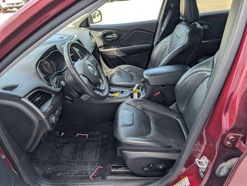 Velvet Red Pearlcoat 2021 Jeep Cherokee Latitude Lux