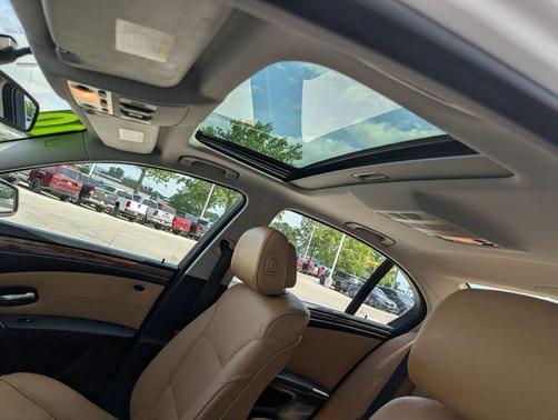 Alpine White 2010 BMW 535 i xDrive
