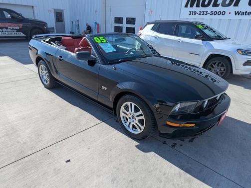 2005 Ford Mustang GT Premium