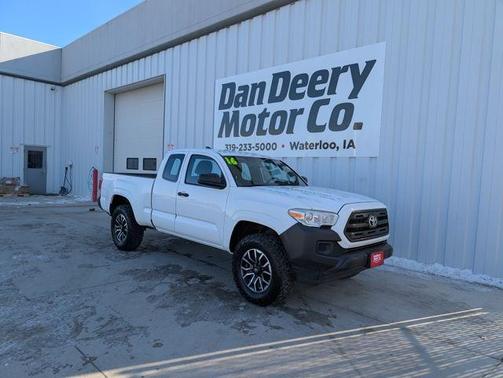 2016 Toyota Tacoma SR