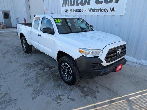 2016 Toyota Tacoma SR