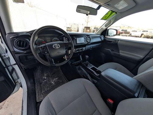 2016 Toyota Tacoma SR