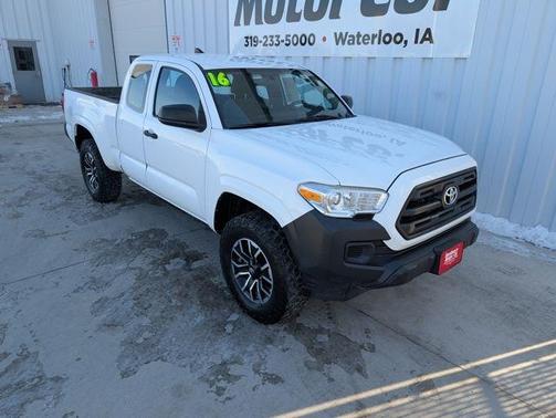 2016 Toyota Tacoma SR