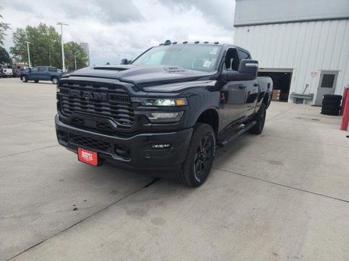 Diamond Black 2027 RAM 2500