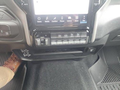 Diamond Black 2027 RAM 2500