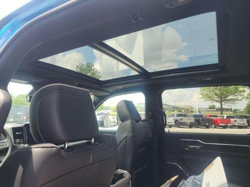 Hydro Blue Pearlcoat 2026 RAM 1500 Laramie