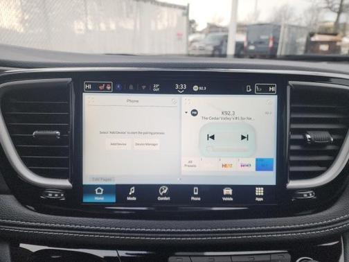 2026 Chrysler Pacifica Select