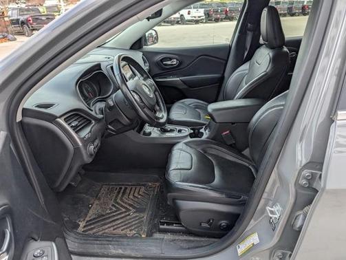 2021 Jeep Cherokee Latitude Lux