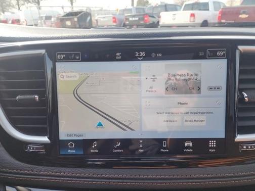 2025 Chrysler Pacifica Hybrid Pinnacle