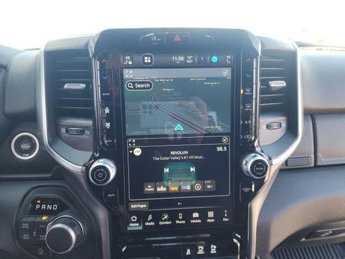 Bright White Clearcoat 2026 RAM 1500 Big Horn