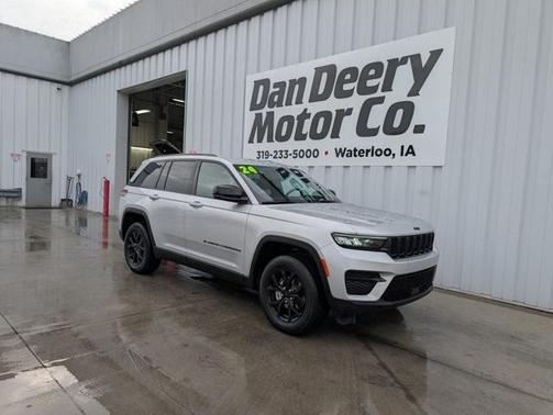 2024 Jeep Grand Cherokee Laredo