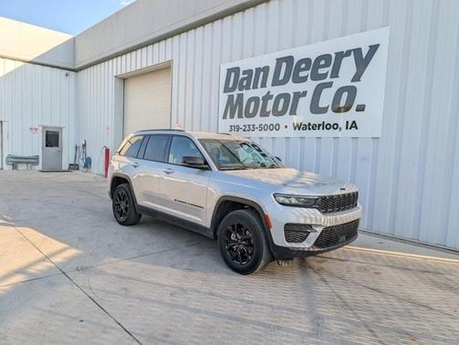 2024 Jeep Grand Cherokee Laredo
