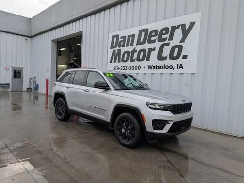 2024 Jeep Grand Cherokee Laredo