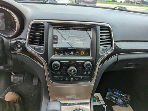 Photo 5 of 18 of 2016 Jeep Grand Cherokee Limited