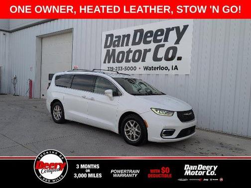 Bright White Clearcoat 2021 Chrysler Pacifica Touring-L