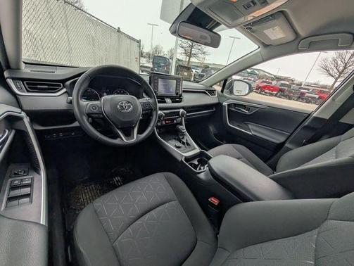 2021 Toyota RAV4 Hybrid XLE