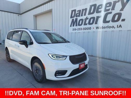 Bright White Clearcoat 2026 Chrysler Pacifica Limited