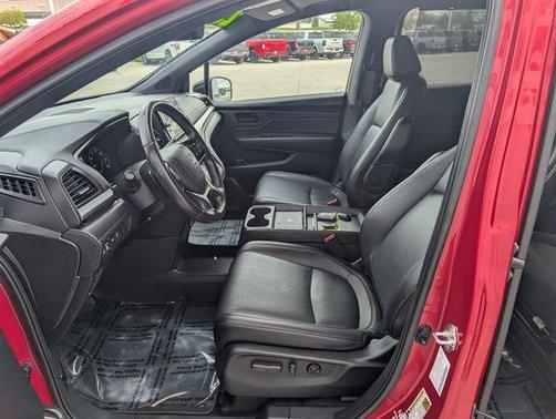 Radiant Red Metallic II 2025 Honda Odyssey Sport-L