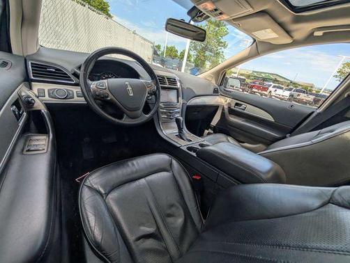 Tuxedo Black Metallic 2013 Lincoln MKX Base