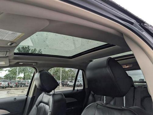 Tuxedo Black Metallic 2013 Lincoln MKX Base