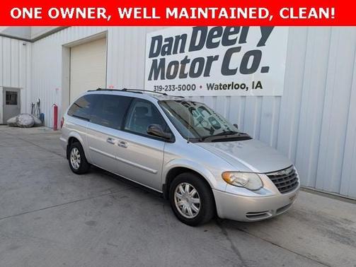 2005 Chrysler Town & Country Touring