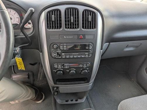2005 Chrysler Town & Country Touring
