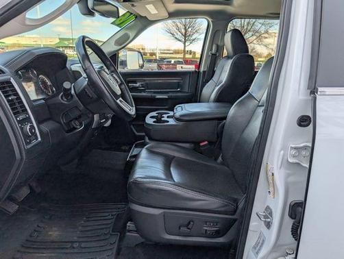 Bright White Clearcoat 2016 RAM 2500 Laramie