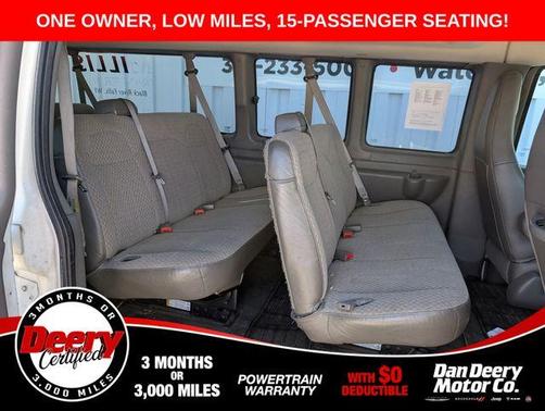 Summit White 2016 Chevrolet Express 3500 LT