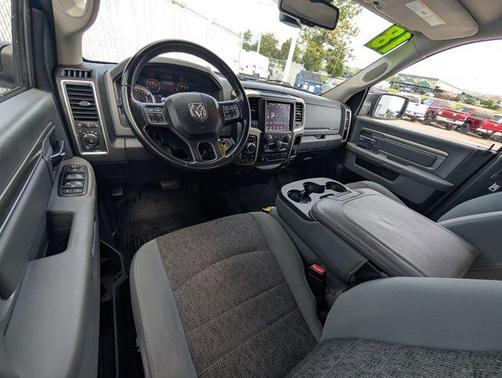 Delmonico Red Pearlcoat 2018 RAM 1500 Big Horn