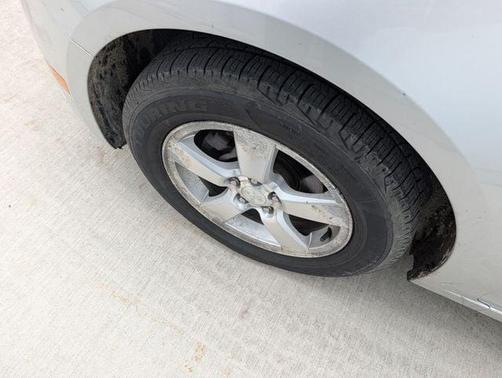 Silver Ice Metallic 2013 Chevrolet Cruze 1LT